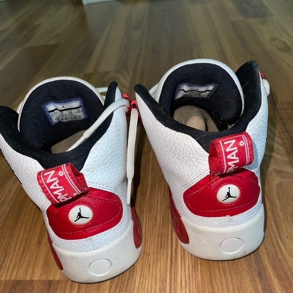 Size 5.5Y Jordans White & Red Sneakers - Picture 4 of 6